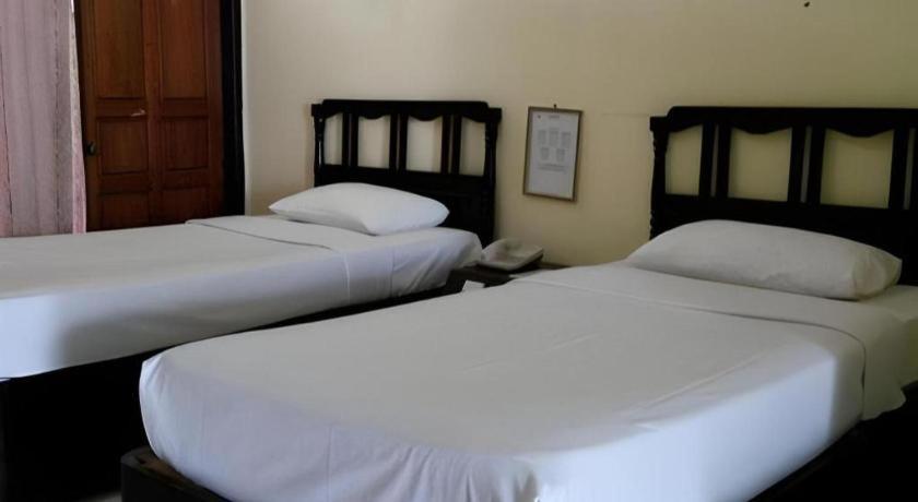 Hotel Benteng بوغيتّينغي المظهر الخارجي الصورة