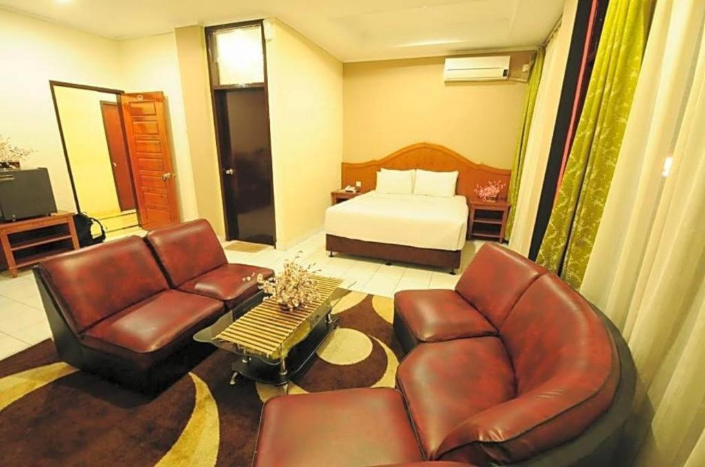Hotel Benteng بوغيتّينغي المظهر الخارجي الصورة