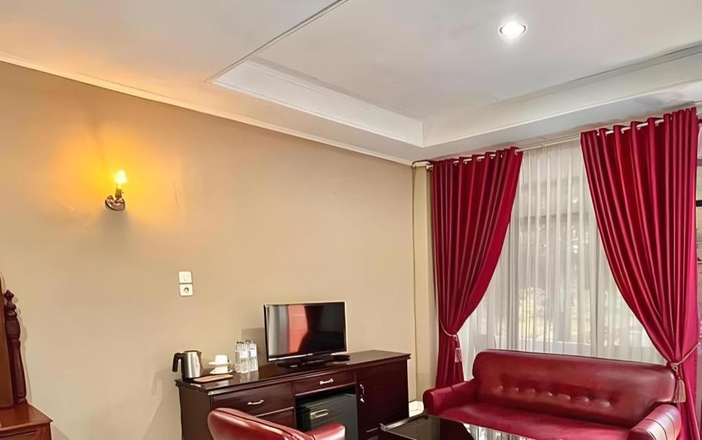 Hotel Benteng بوغيتّينغي المظهر الخارجي الصورة