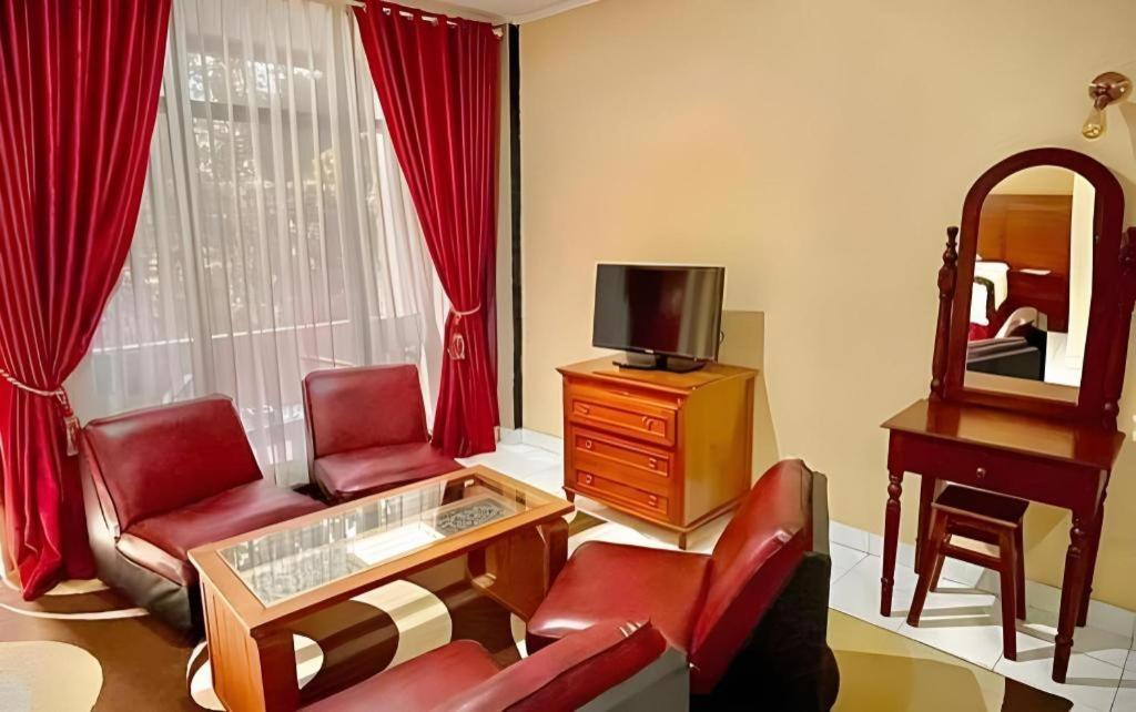 Hotel Benteng بوغيتّينغي المظهر الخارجي الصورة