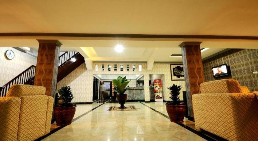 Hotel Benteng بوغيتّينغي المظهر الخارجي الصورة