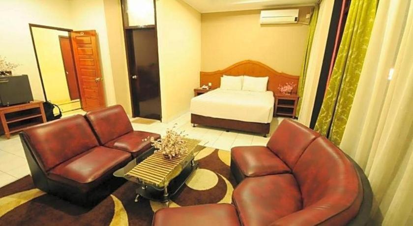 Hotel Benteng بوغيتّينغي المظهر الخارجي الصورة