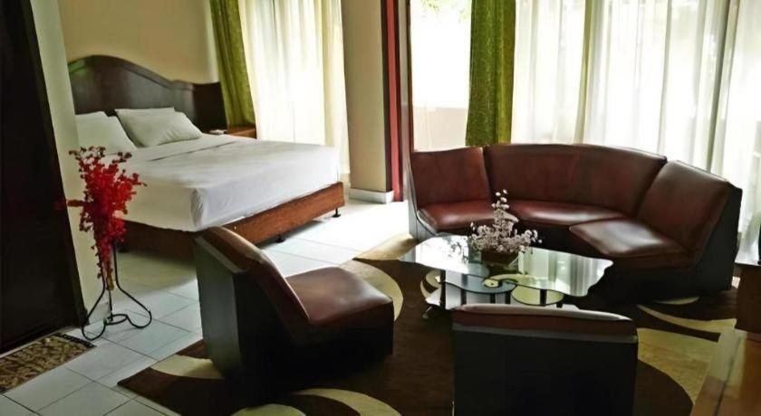Hotel Benteng بوغيتّينغي المظهر الخارجي الصورة