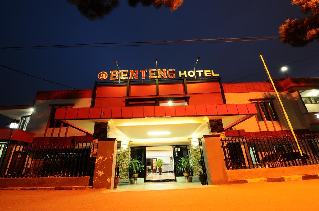 Hotel Benteng بوغيتّينغي المظهر الخارجي الصورة